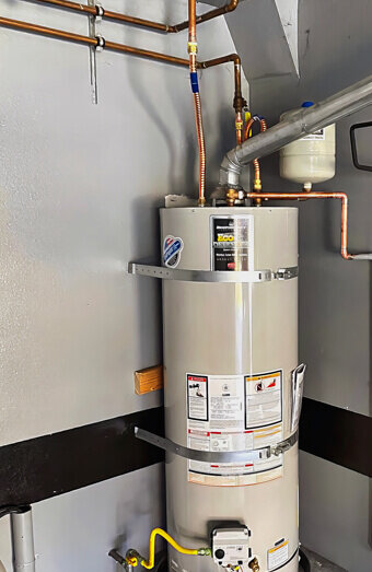 https://plumbergreenwood.com.au/uploads/2025/06/hot-water-755205.jpg